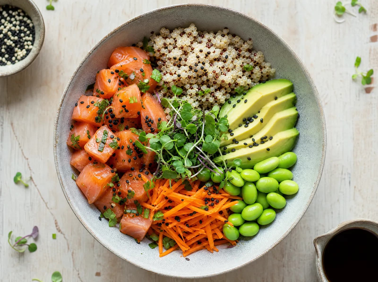 Bowl au saumon et quinoa sans gluten au Petit Palais Aix-en-Provence